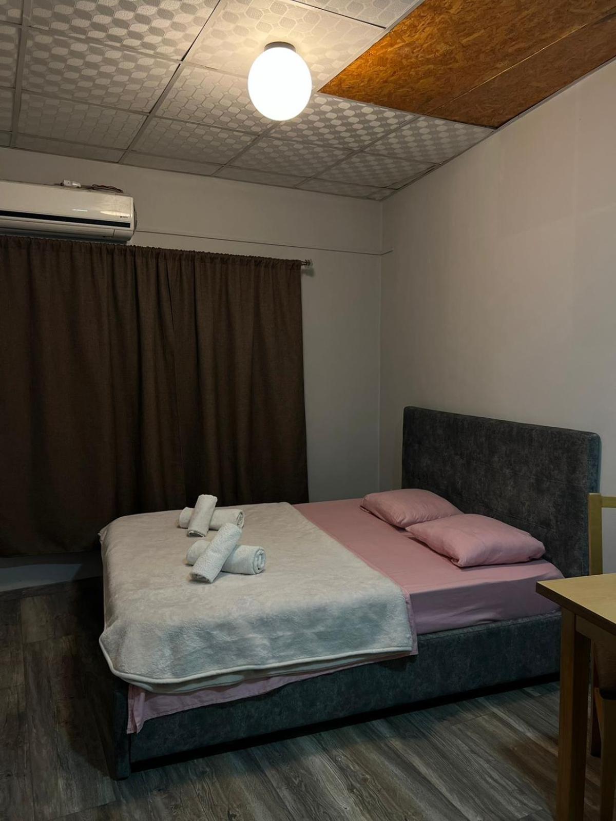 The Rooftop Hostel Шкодер Номер фото