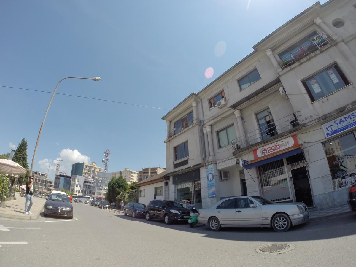 The Rooftop Hostel Шкодер Экстерьер фото
